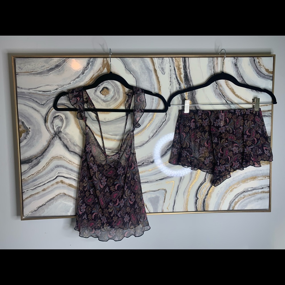 Victoria’s Secret Floral Pajamas Set - Picture 4 of 4